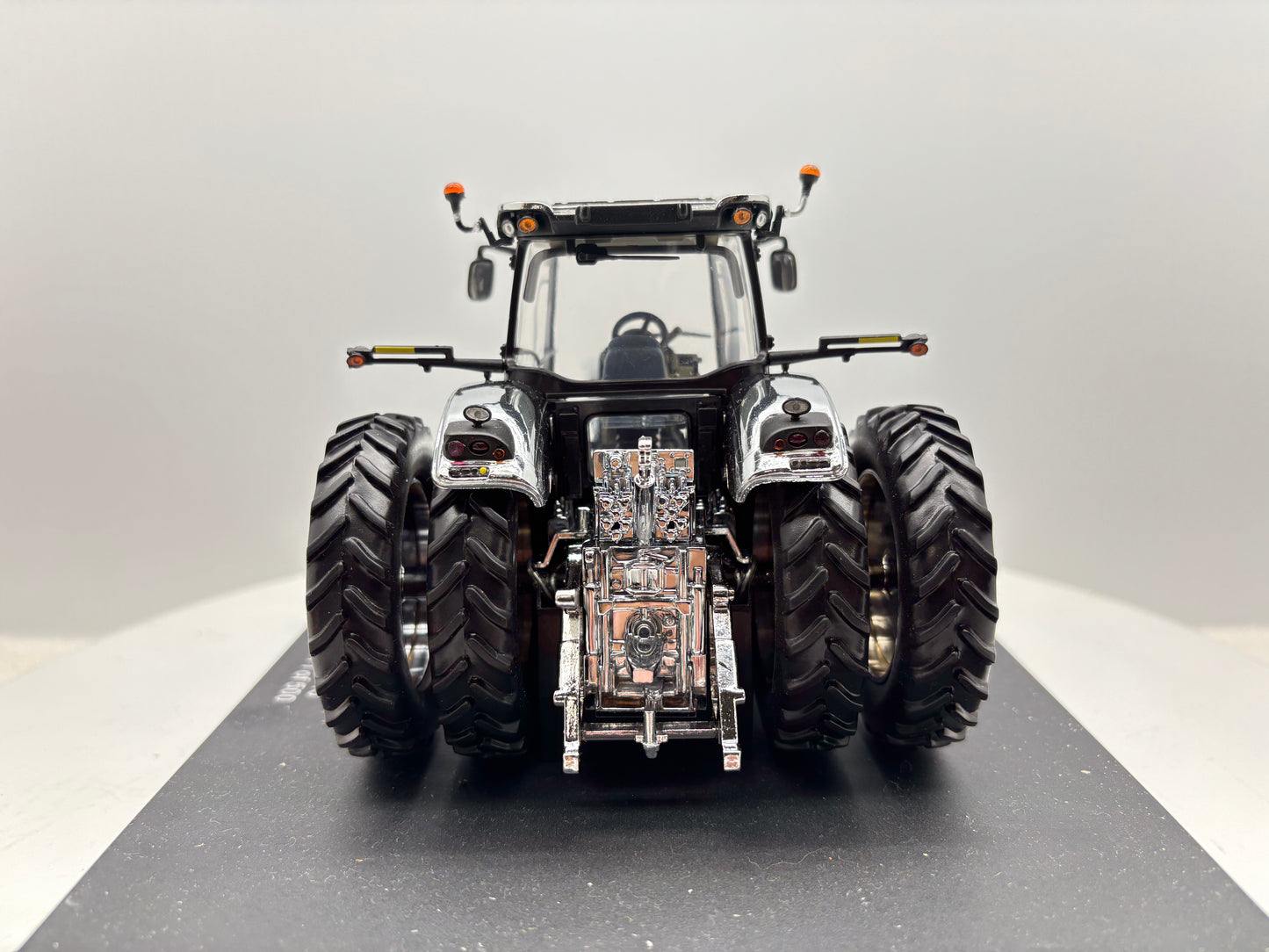 1/32 Agco DT275B Louisville