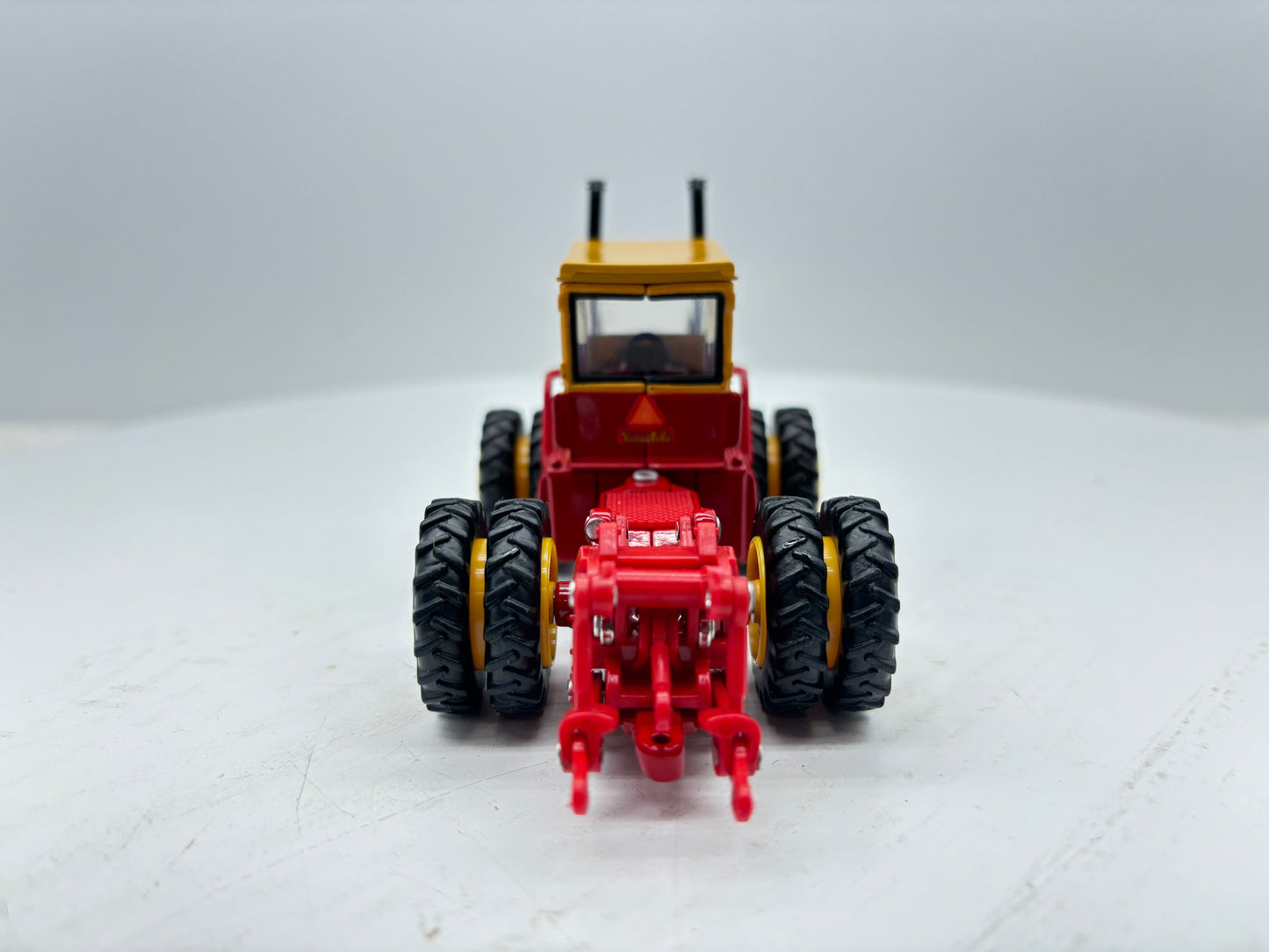 1/64 Versatile 118 Prestige