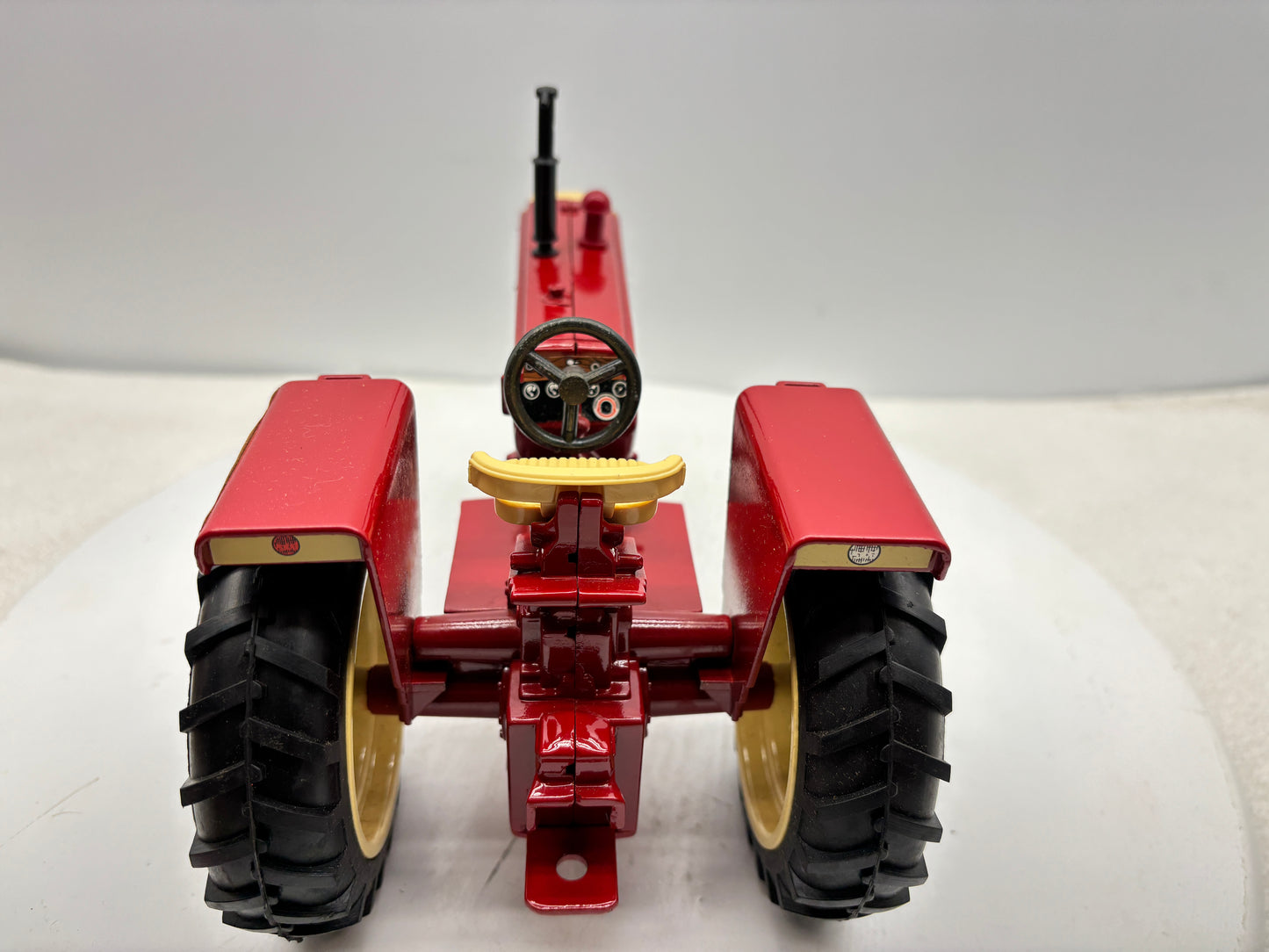 1/16 Cockshutt 1555 C.I.F.E.S