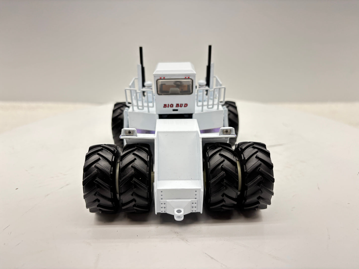 1/64 Big Bud 16V-747 760HP