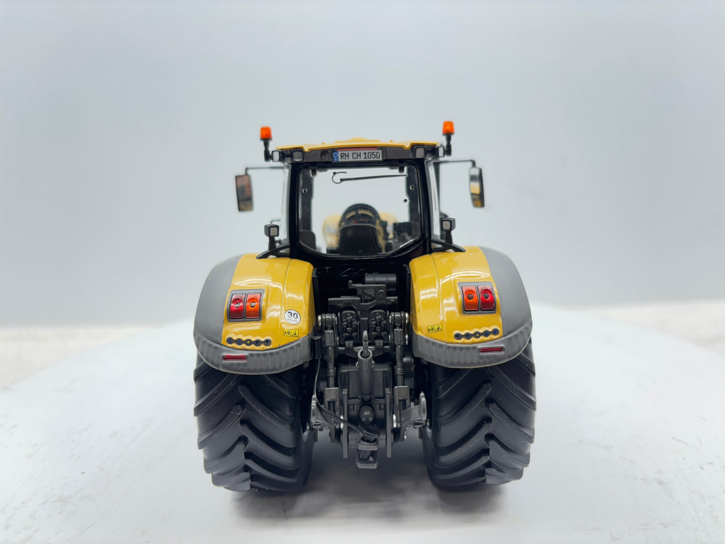 1/32 Challenger 1050