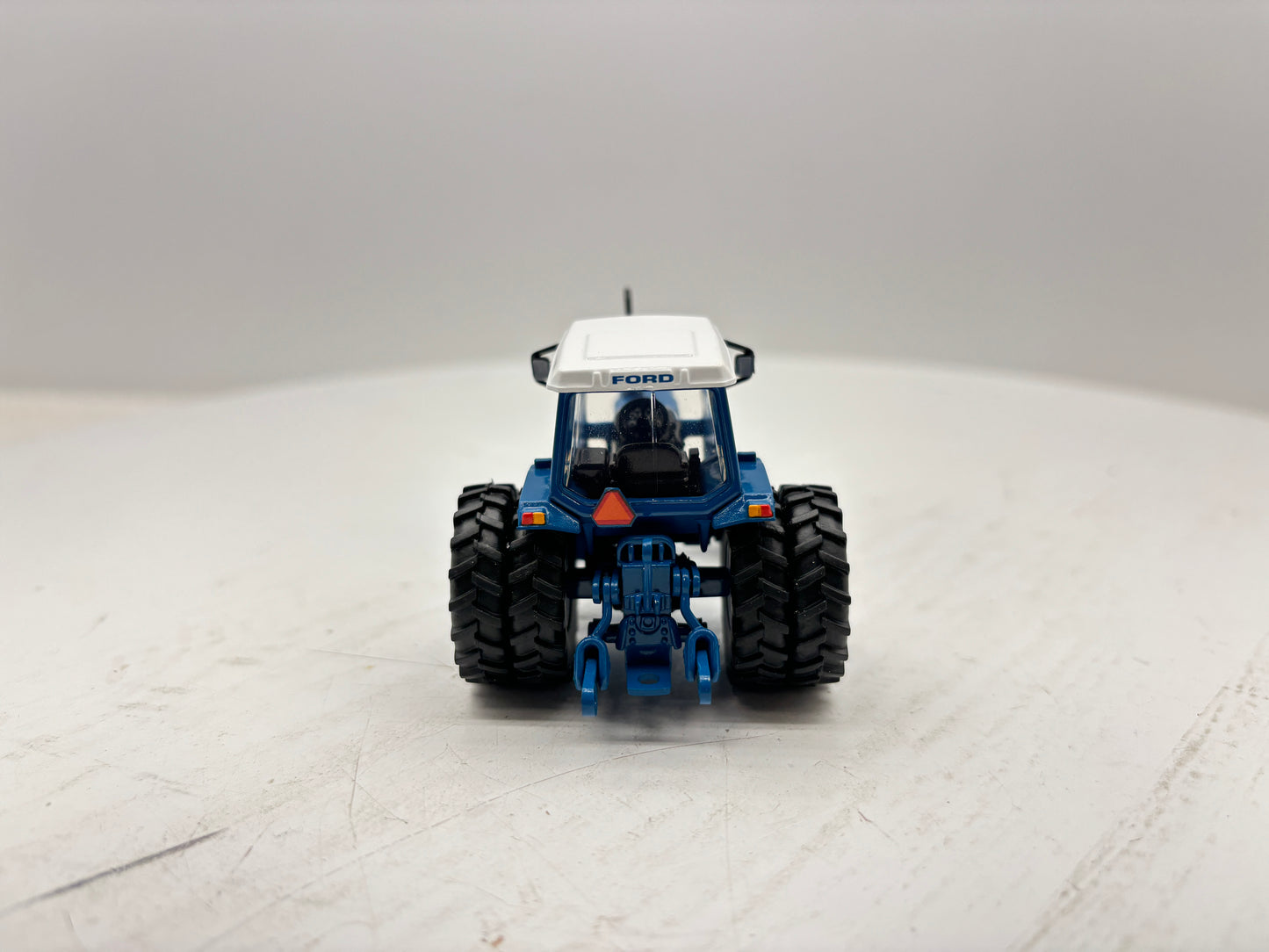 1/64 Ford TW-35 2wd