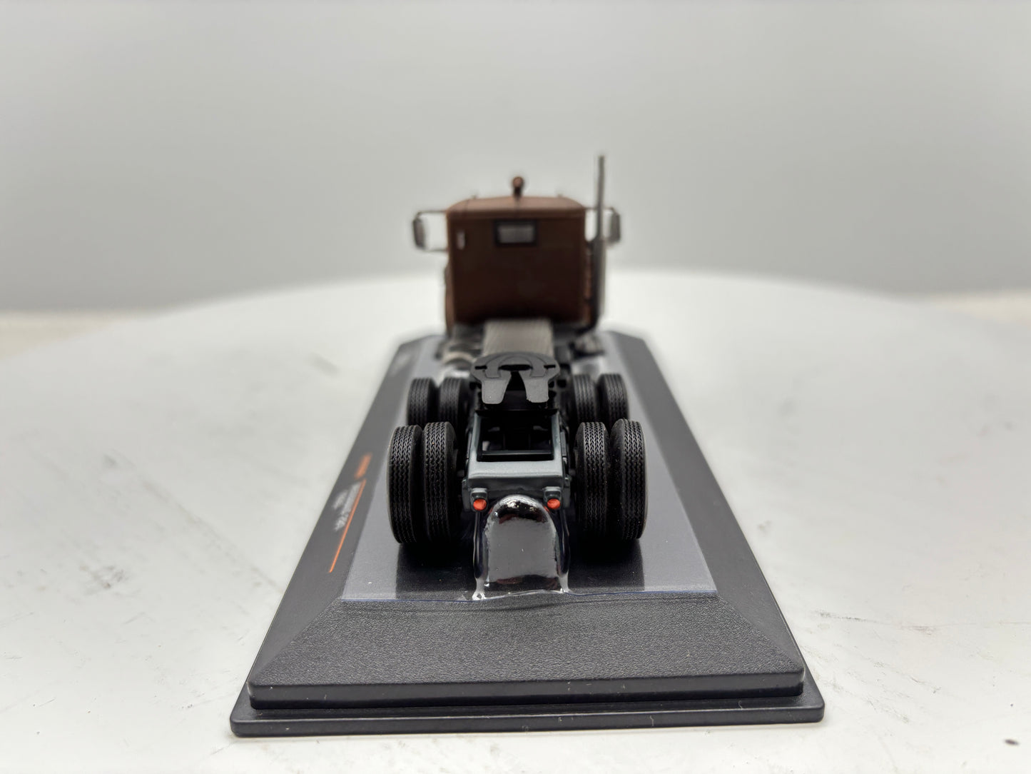 1/64 Peterbilt 281 (1955)