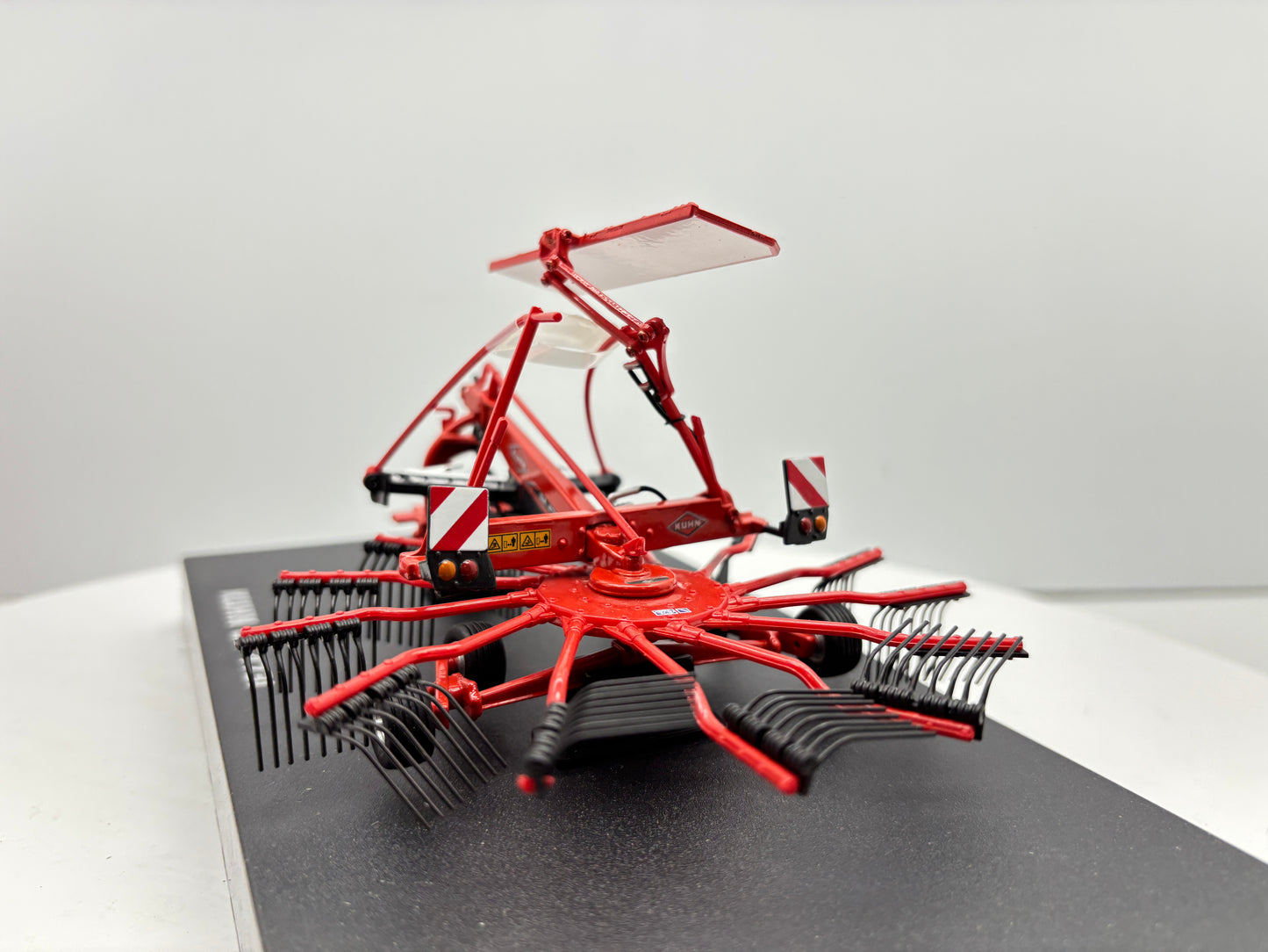 1/32 Kuhn GA 4731