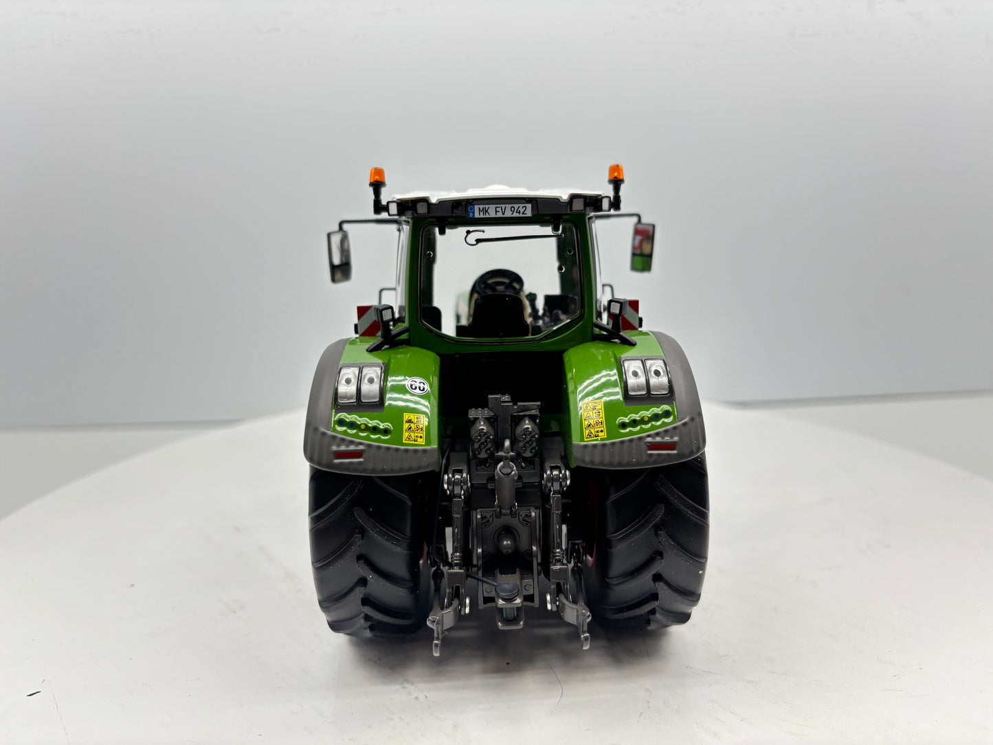 1/32 Fendt 942 Vario Singles