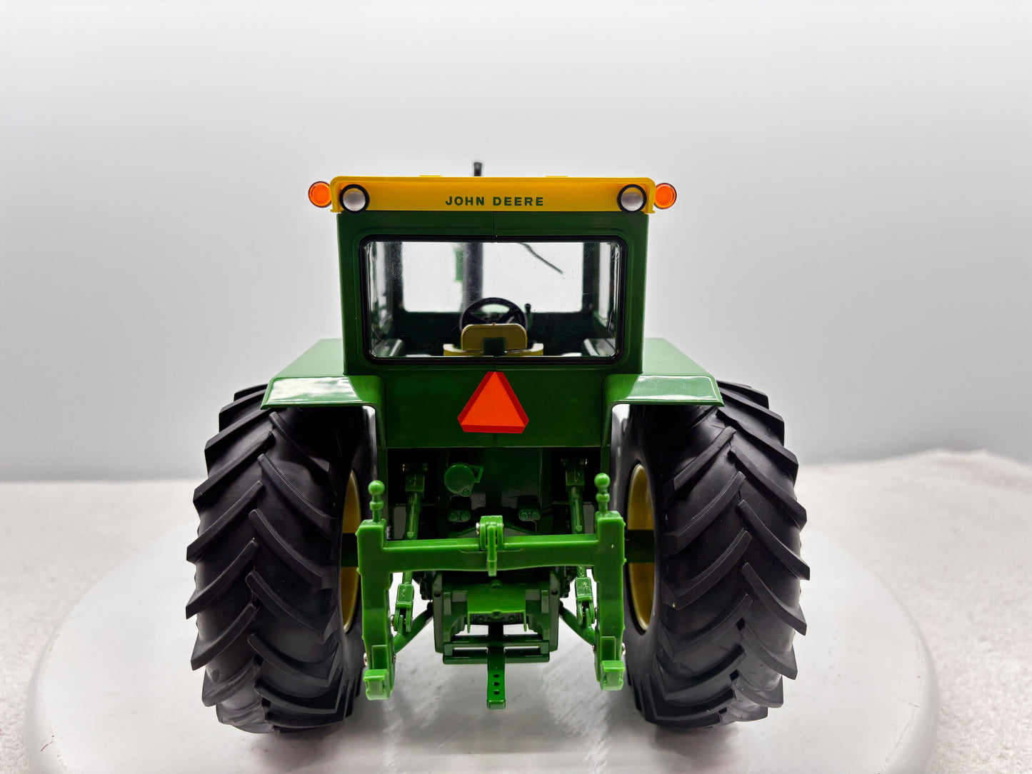 1/16 John Deere 5020 Two Cylinder Club