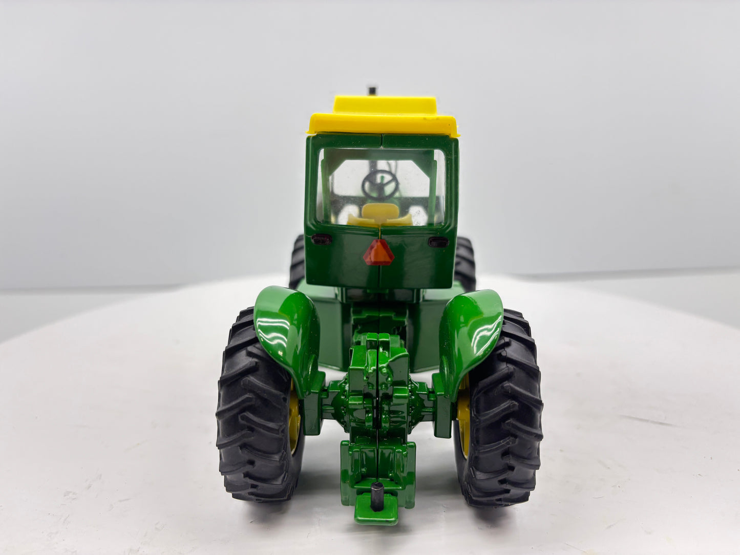 1/32 John Deere 7520