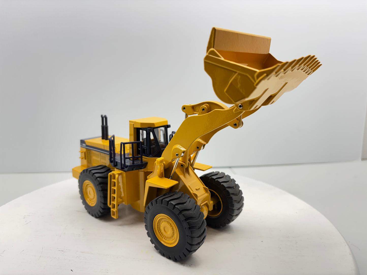 1/50 Komatsu WA800 Joal