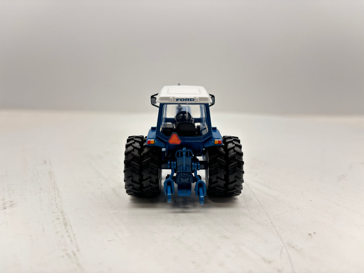 1/64 Ford TW-35 FWA