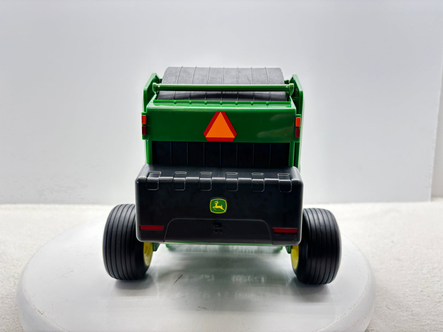 1/16 John Deere 561R