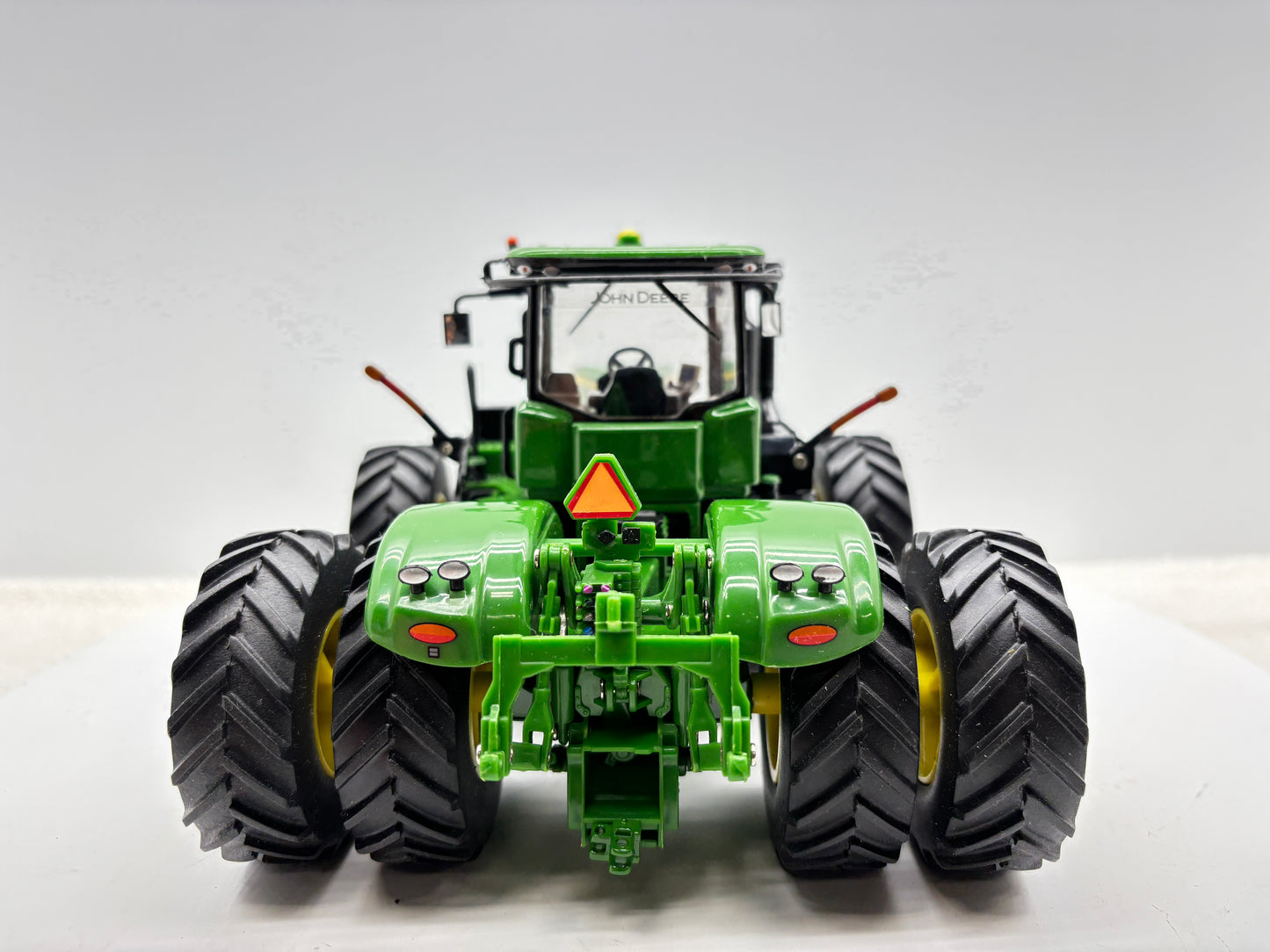 1/32 John Deere 9560R