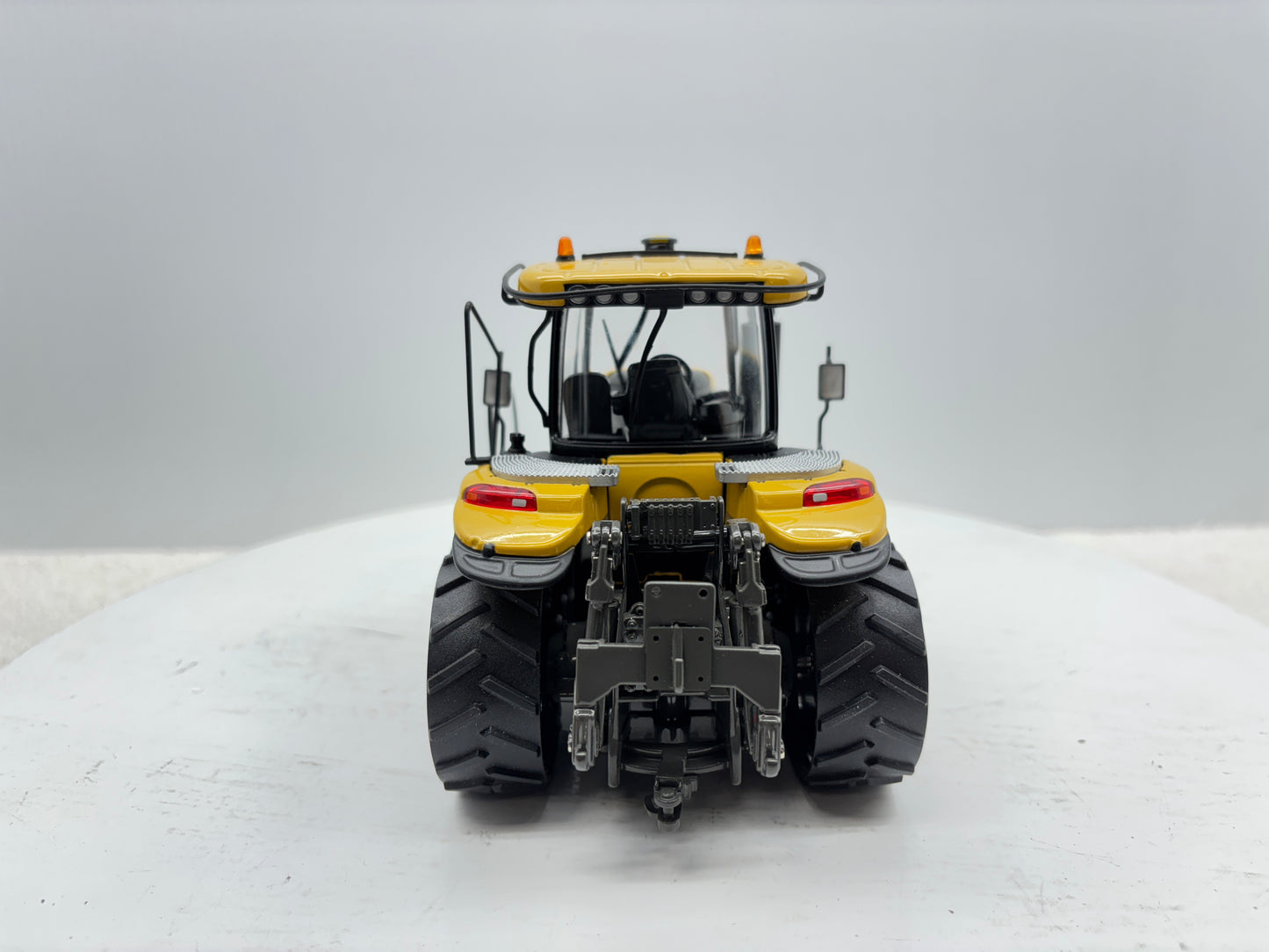 1/32 Challenger MT865C