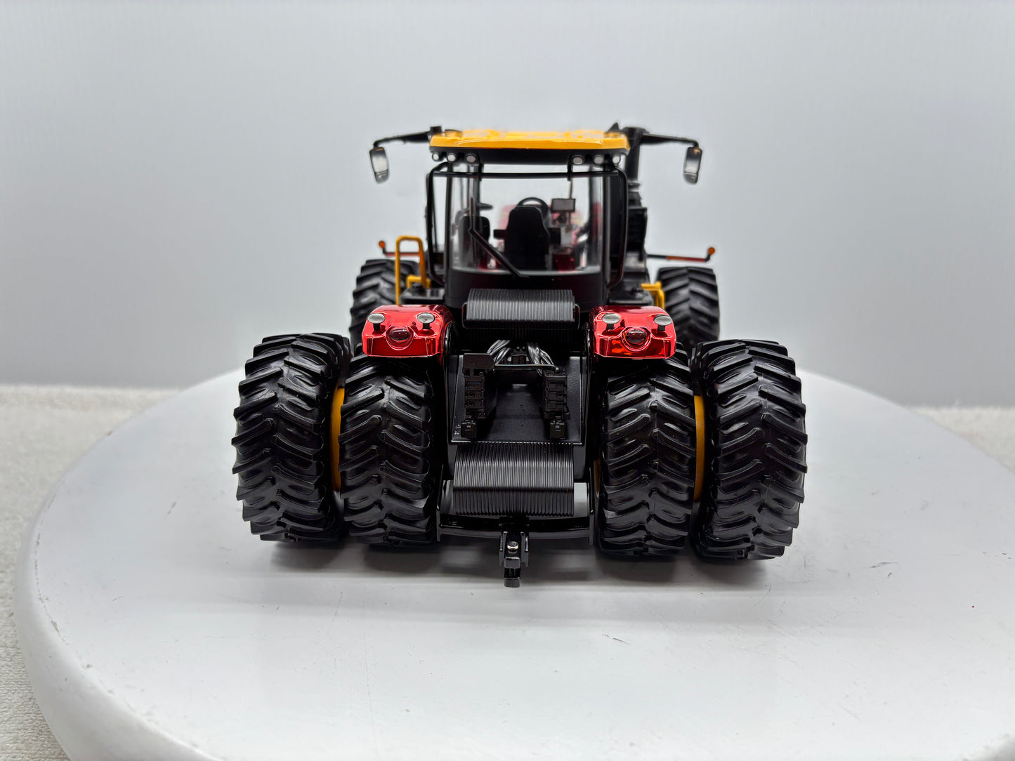 1/32 Versatile 580 Red Chrome Custom