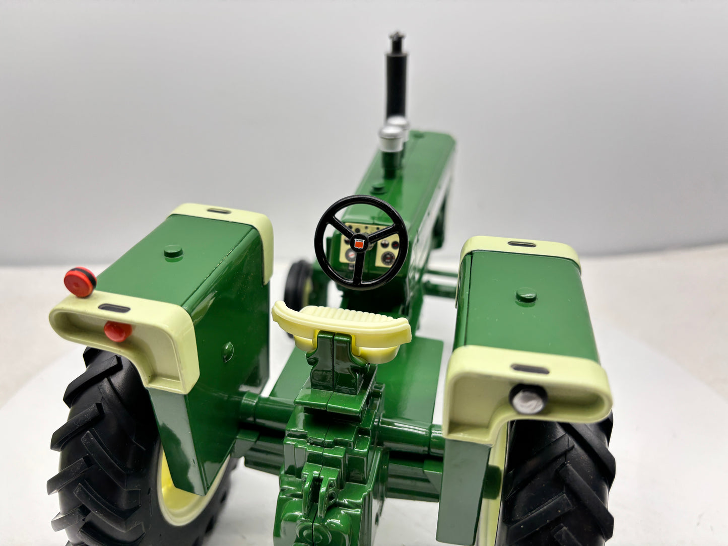 1/16 Oliver 1950-T