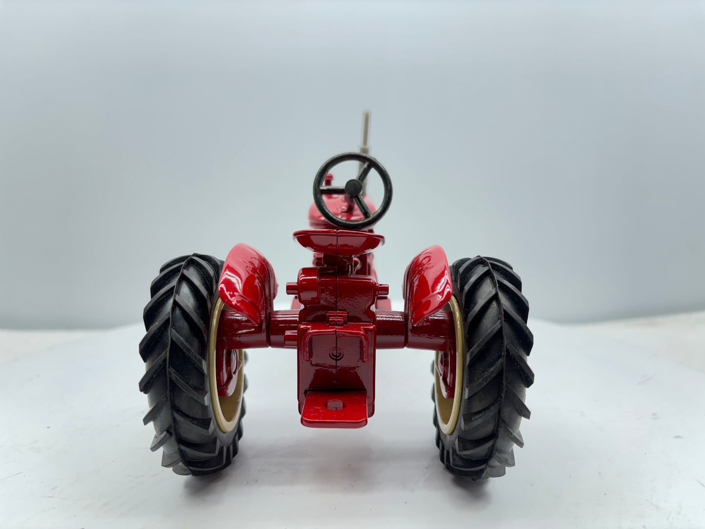 1/16 Cockshutt 20 Narrow Front