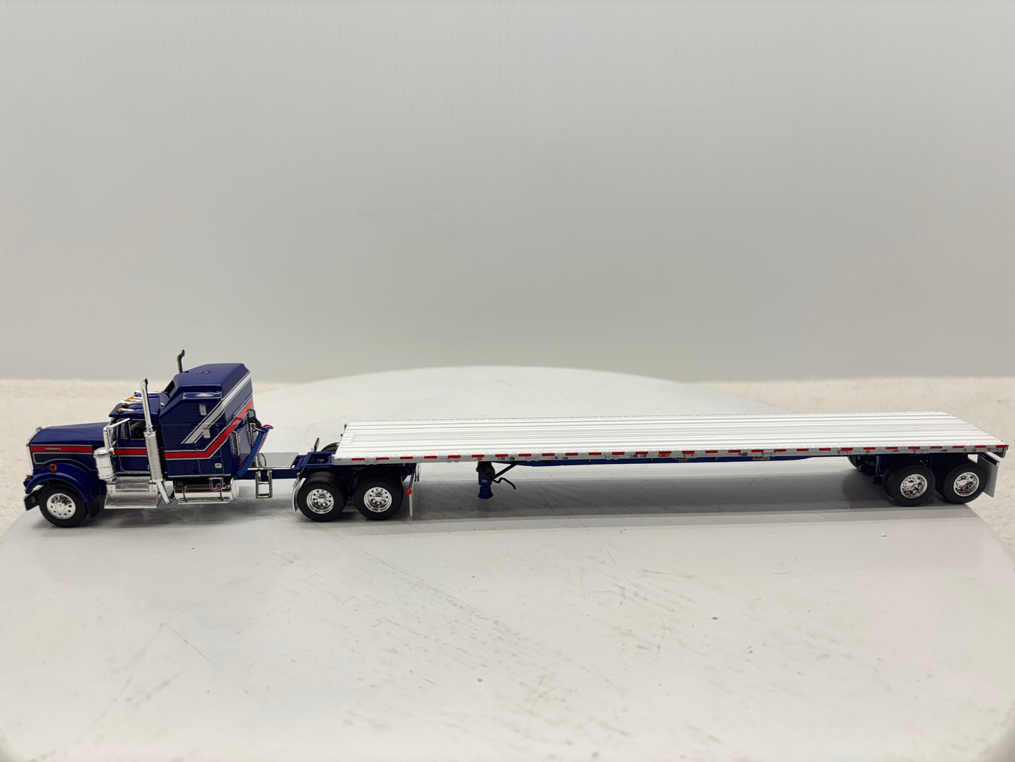 1/64 Kenworth W900A Liberty