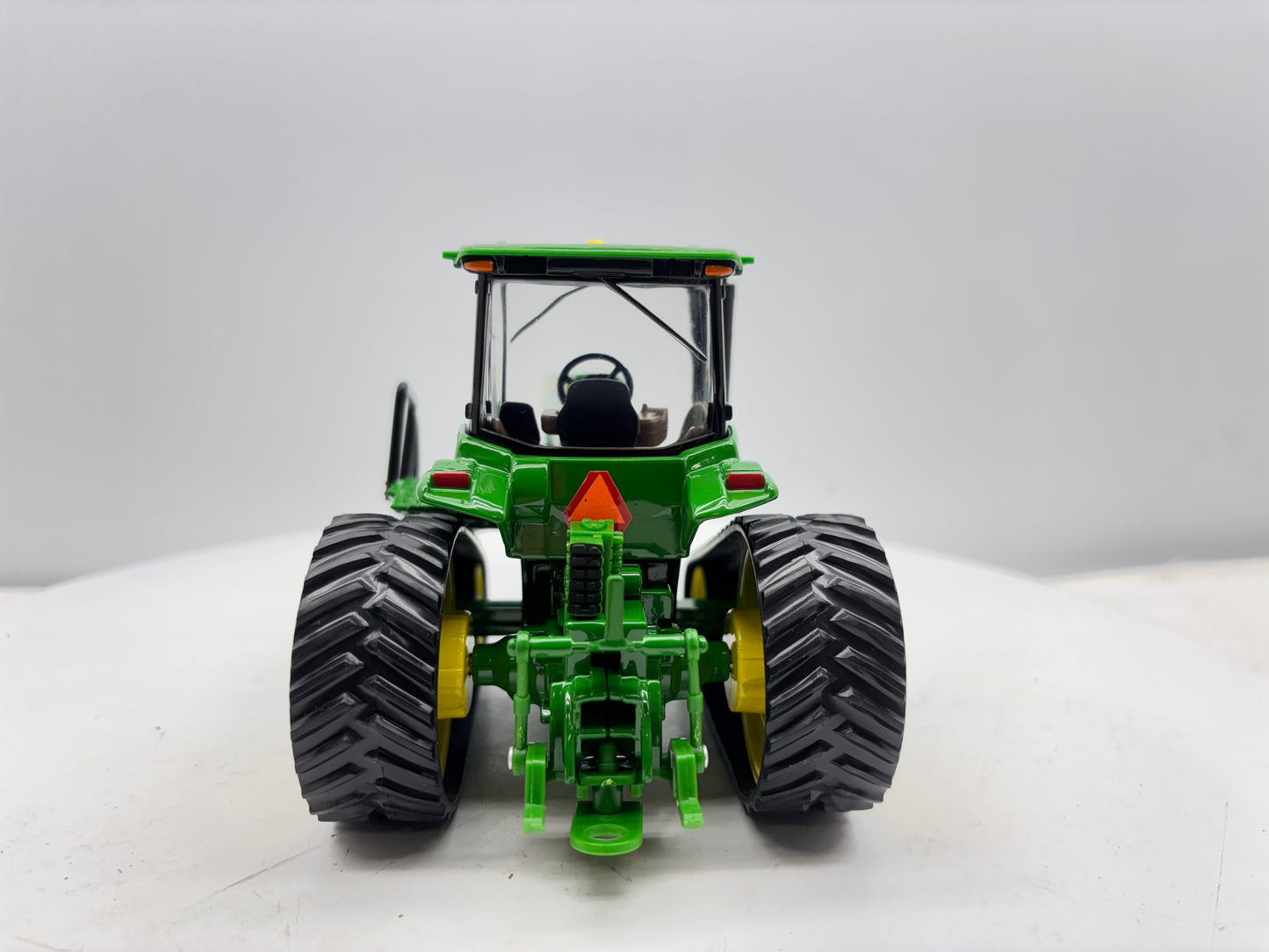1/32 John Deere 8330T
