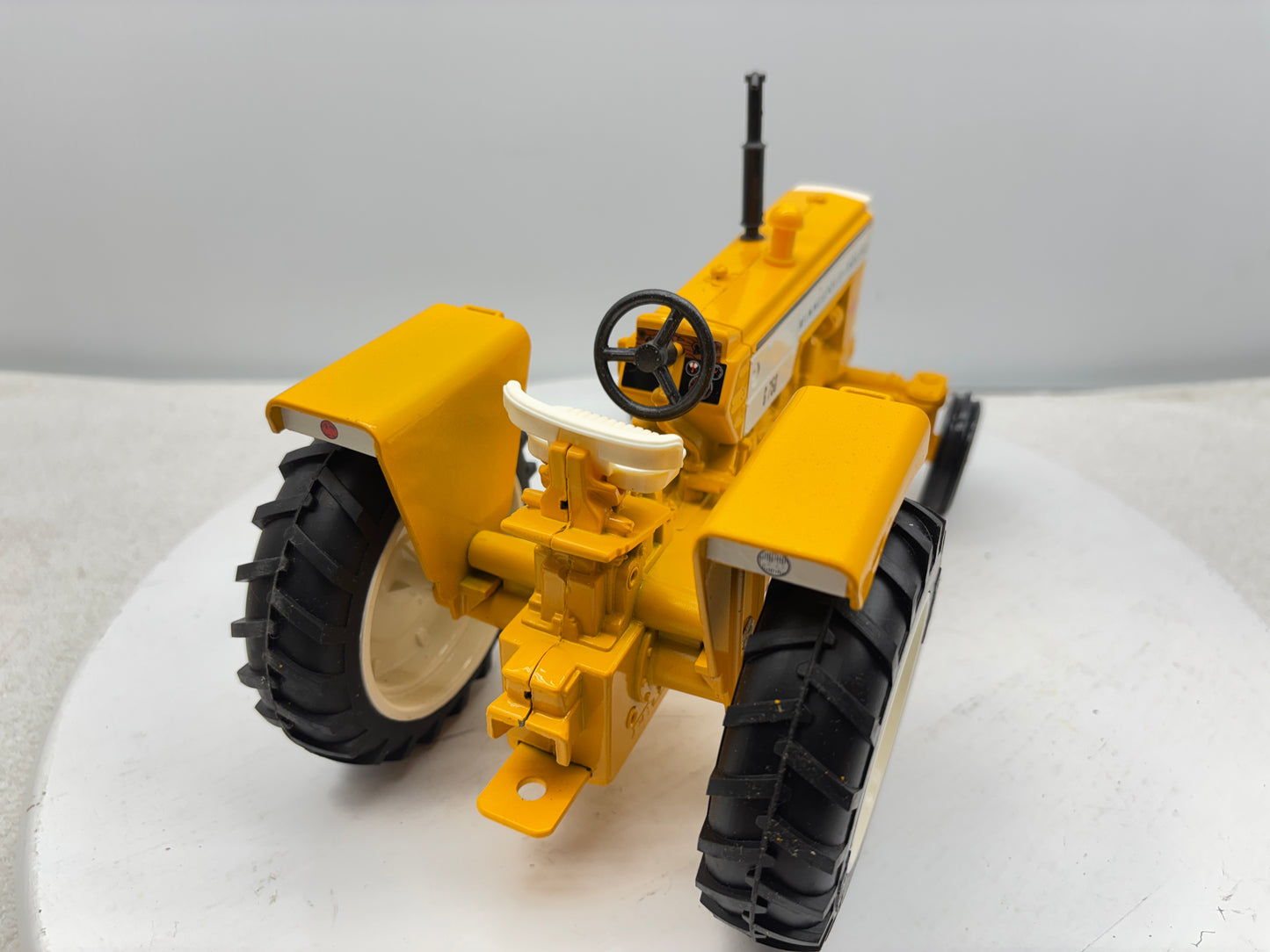 1/16 Minneapolis-Moline G-750 C.I.F.E.S.