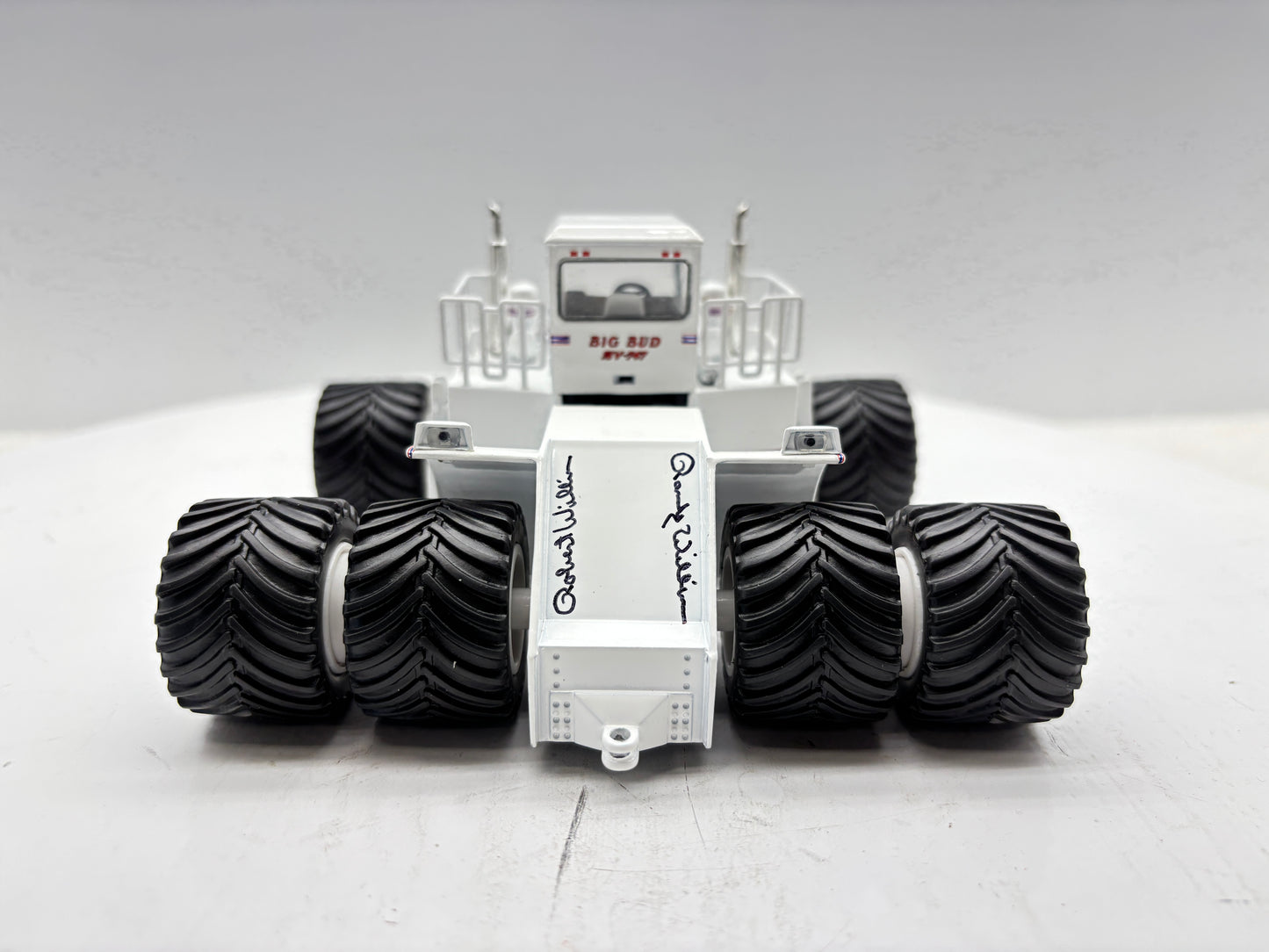 1/64 Big Bud 16V-747 Titan LSW Signed