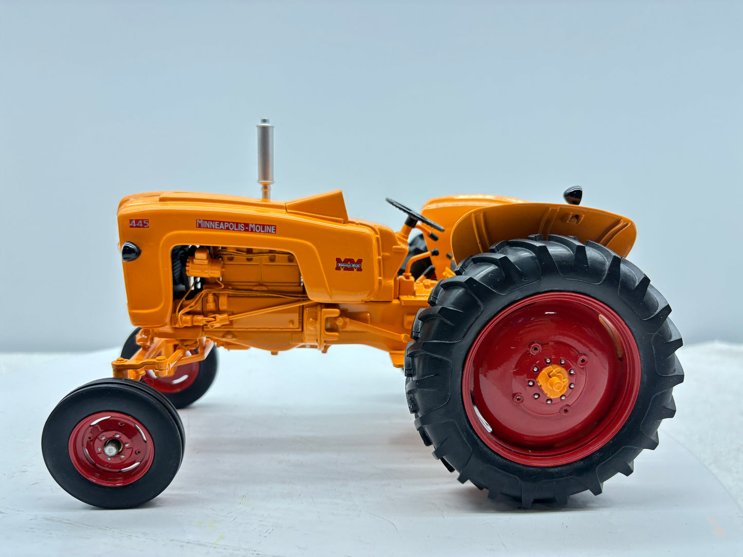 1/16 Minneapolis-Moline 445 Gas