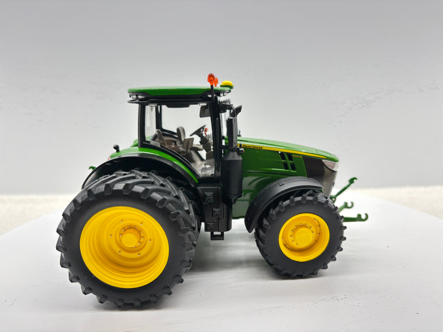 1/32 John Deere 7310R