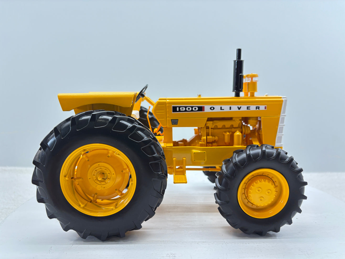 1/16 Oliver 1900 Industrial
