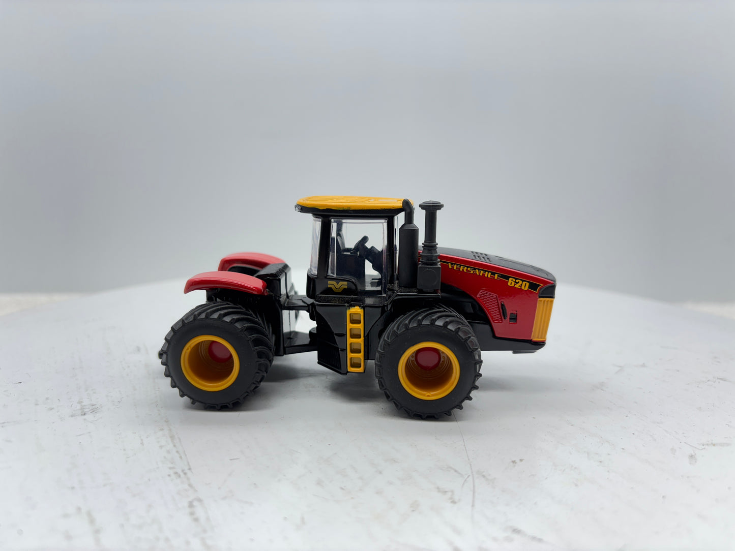 1/64 Versatile 620 LSW
