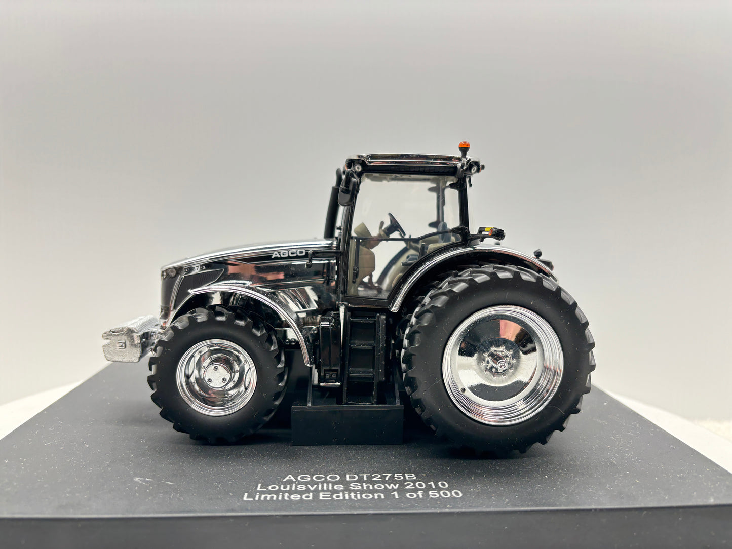 1/32 Agco DT275B Louisville