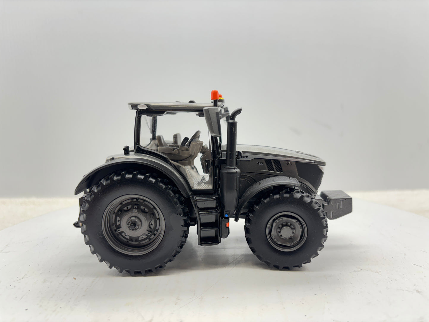 1/32 John Deere 6R 155 Charcoal