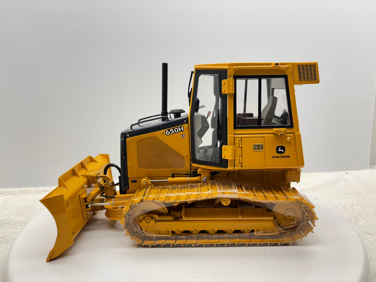 1/16 John Deere 650H Precision