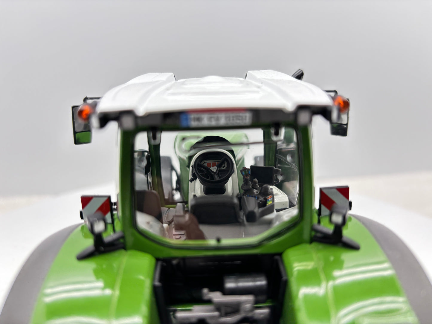 1/32 Fendt 1050 Vario