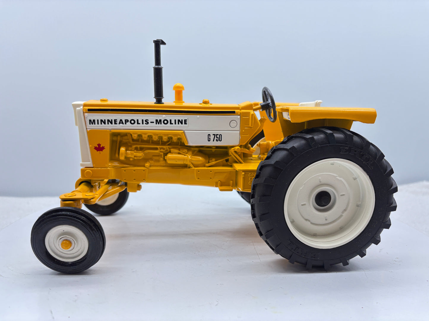 1/16 Minneapolis-Moline G-750 C.I.F.E.S.