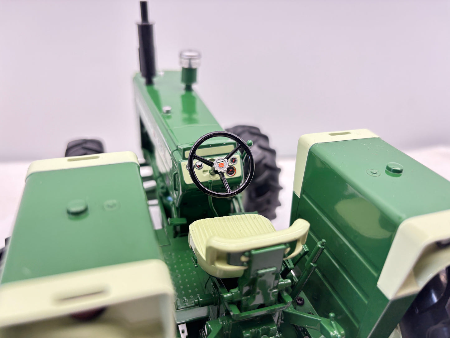 1/16 Oliver 1650 FWA