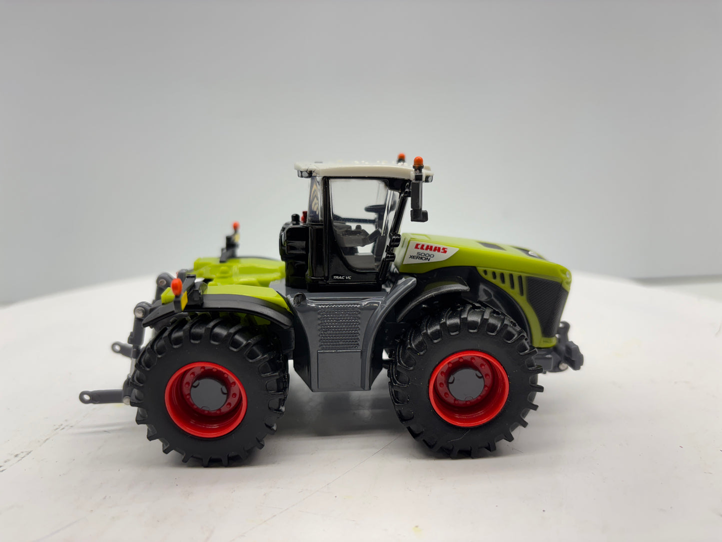 1/64 Claas 5000 Xerion NFTM