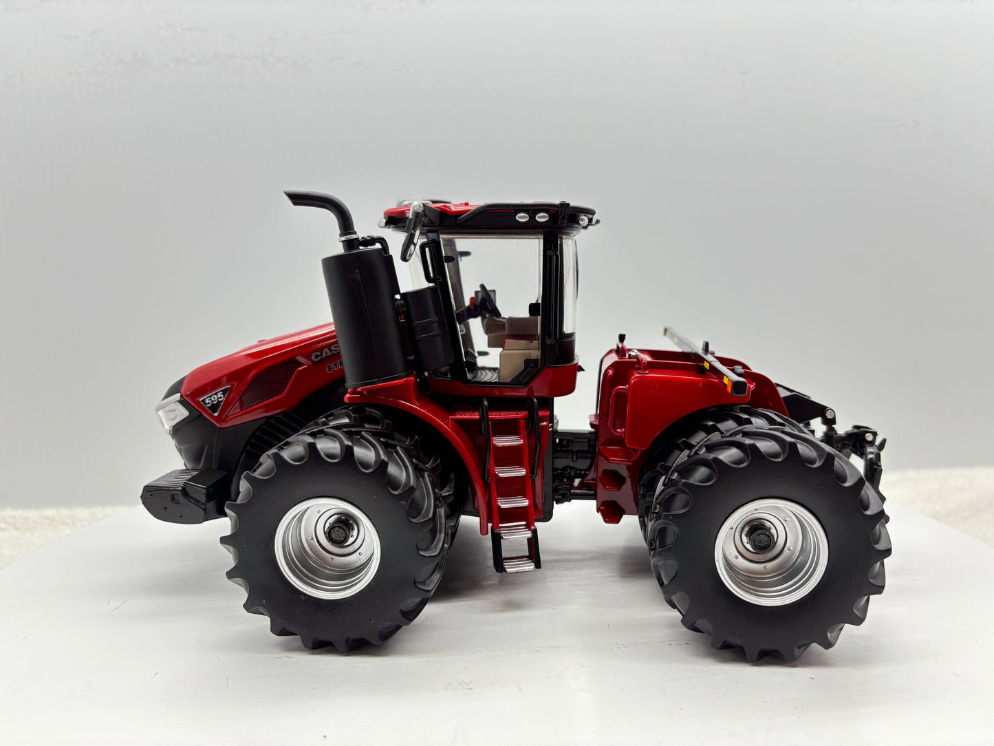 1/32 Case IH 595 Duals