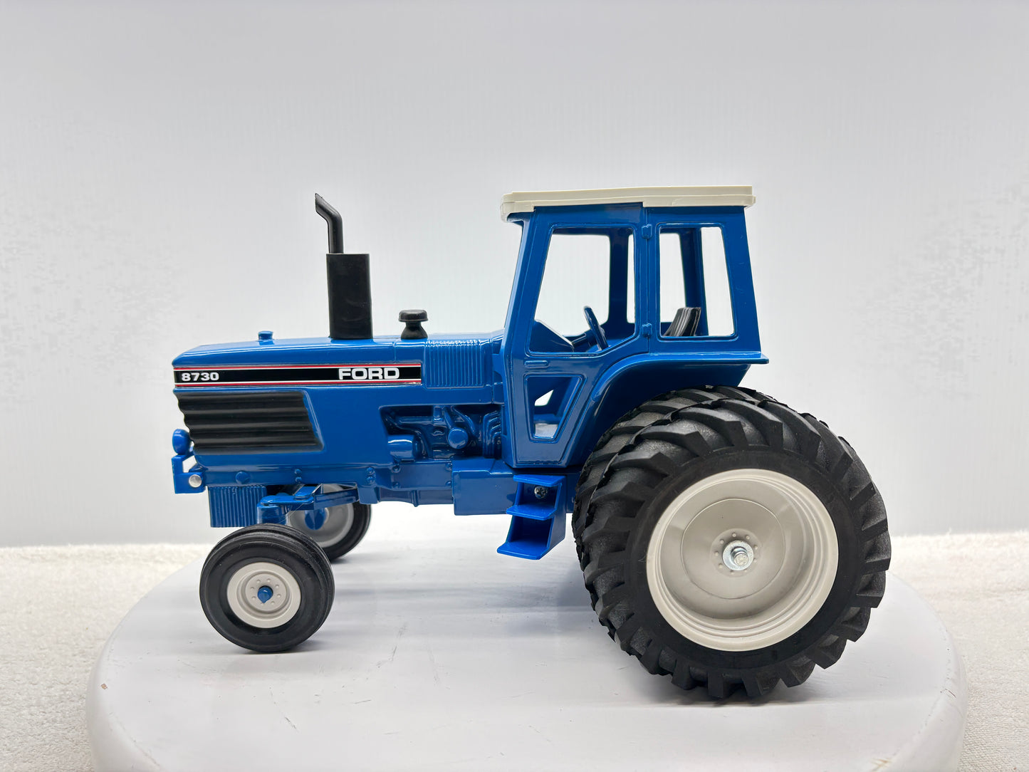 1/16 Ford 8730