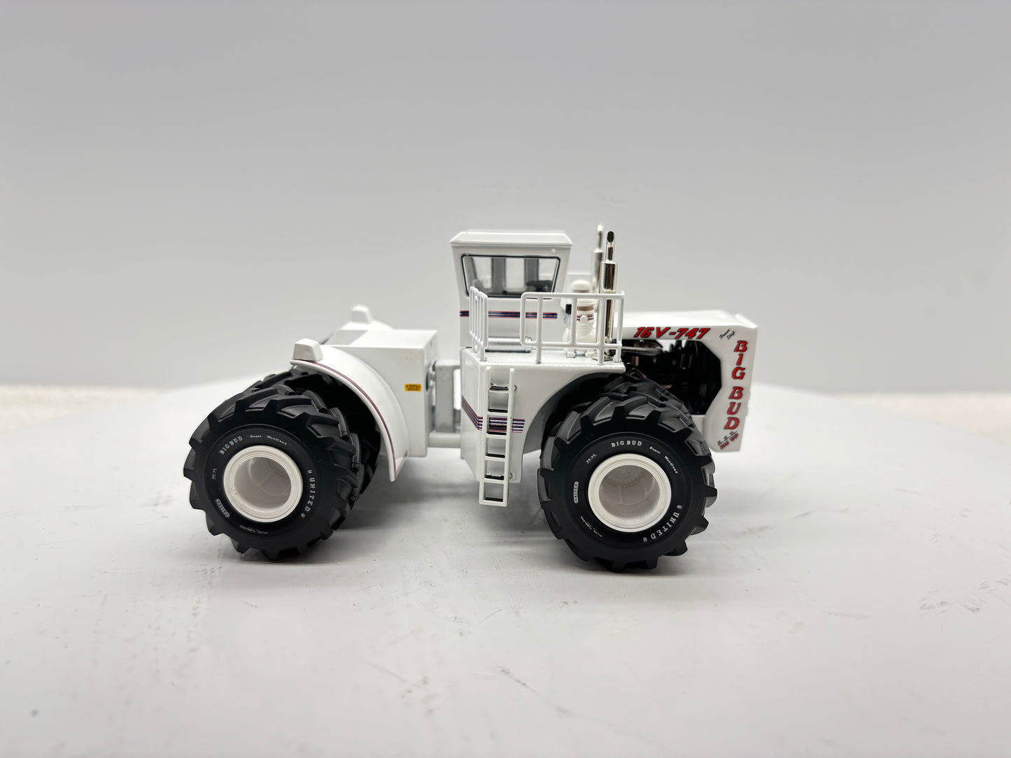 1/64 Big Bud 16V-747 1100HP