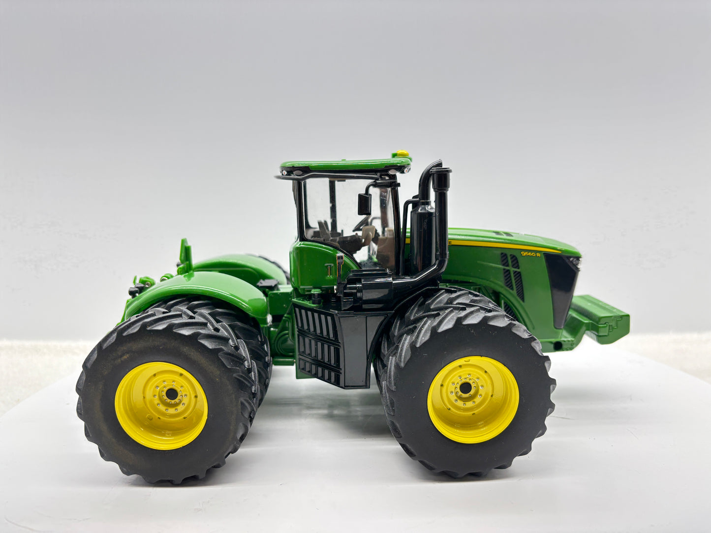 1/32 John Deere 9560R