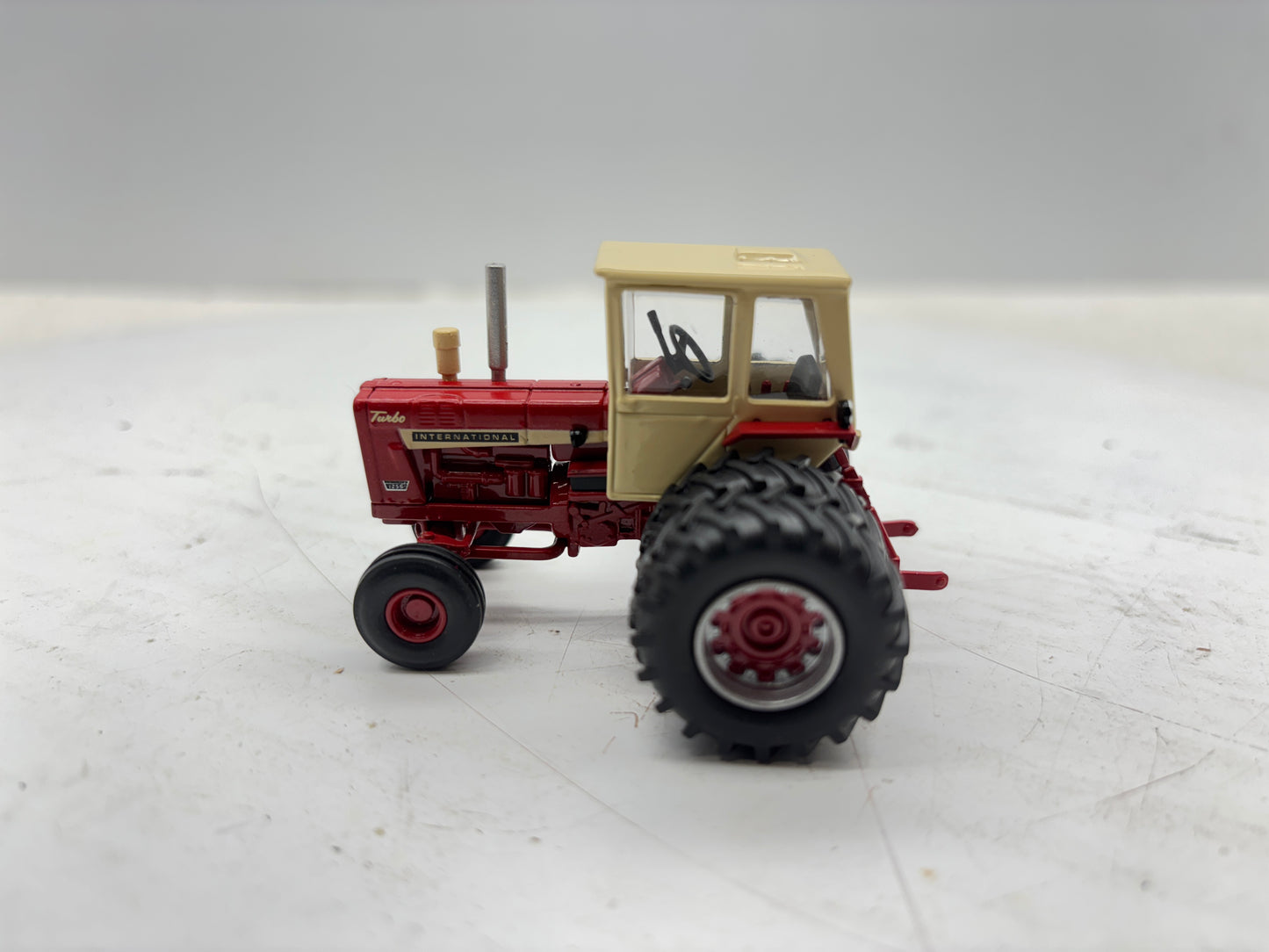 1/64 International 1256 2WD