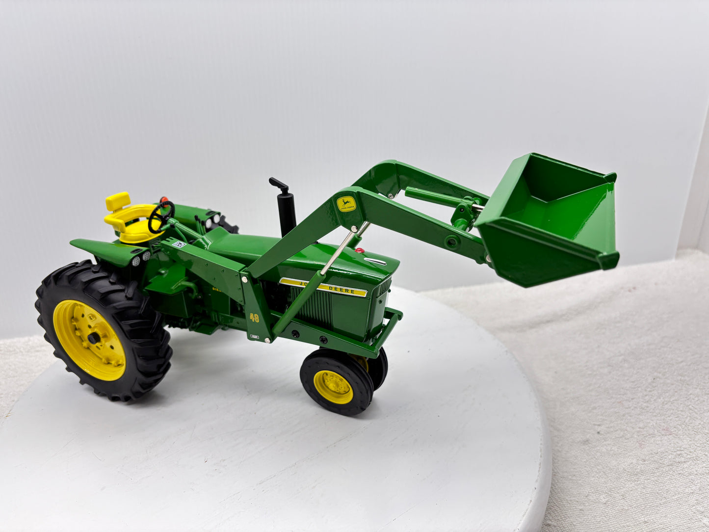 1/16 John Deere 4020 with 48 Loader