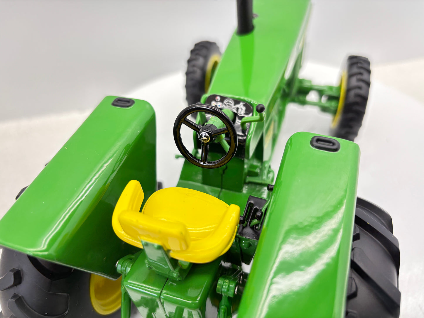 1/16 John Deere 4320 MFWD Prestige