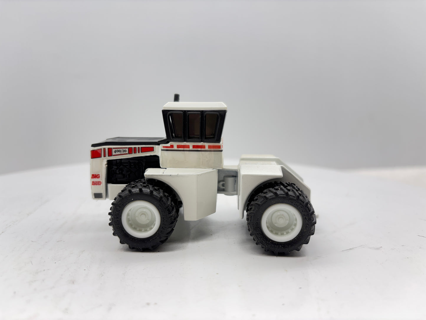 1/64 Big Bud 400-20 Home Hardware