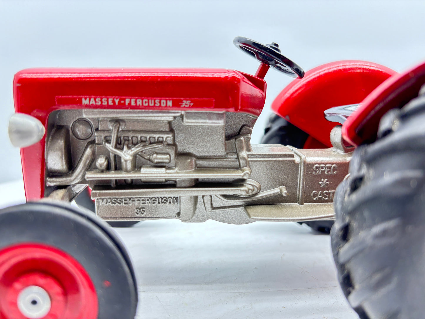1/16 Massey Ferguson 35 Collectors Edition