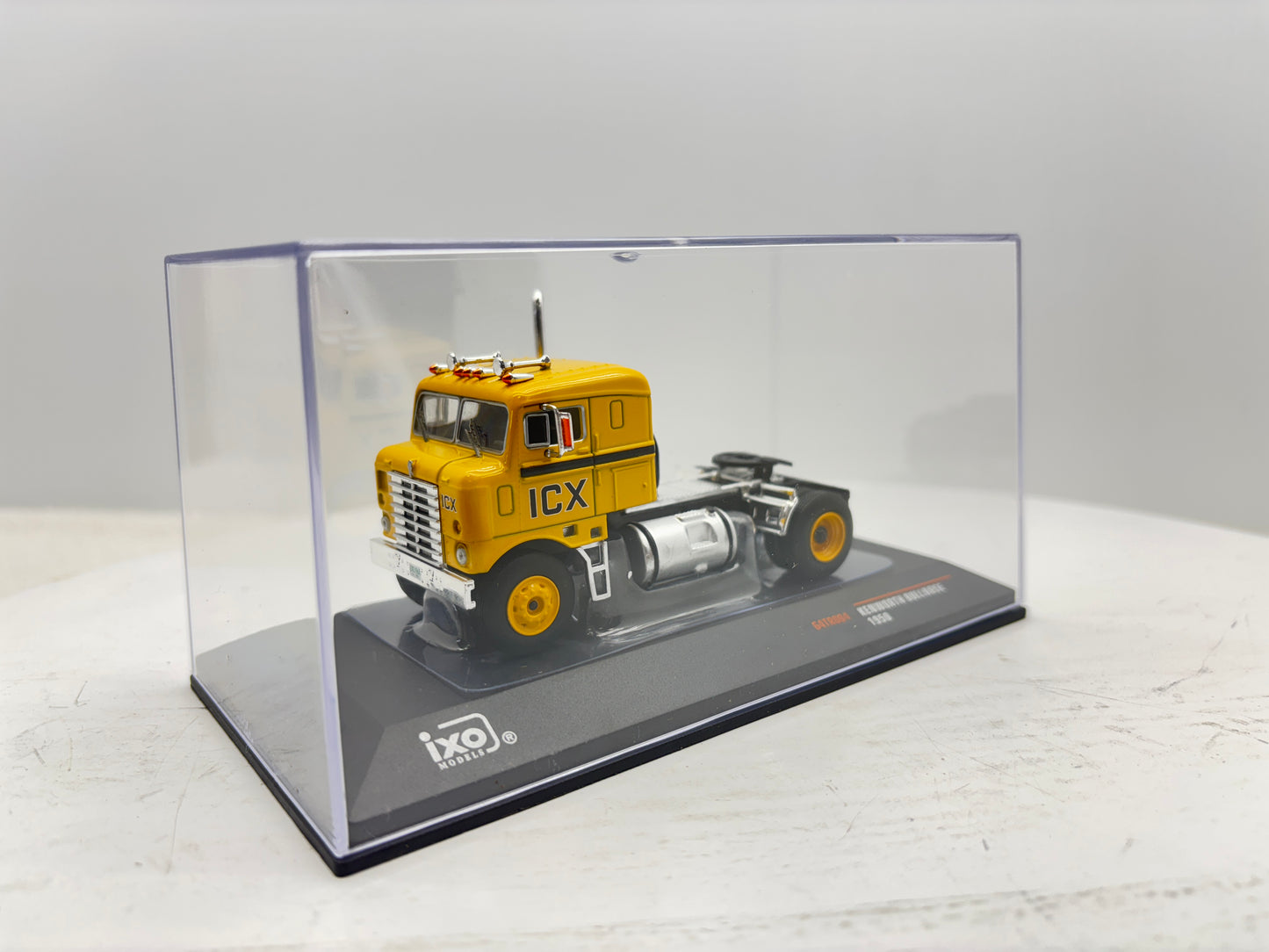 1/64 Kenworth Bullnose ICX