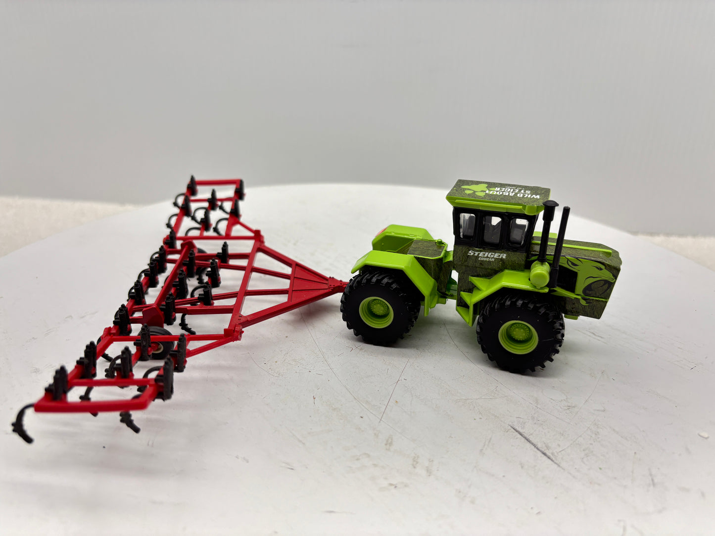 1/64 Steiger Cougar