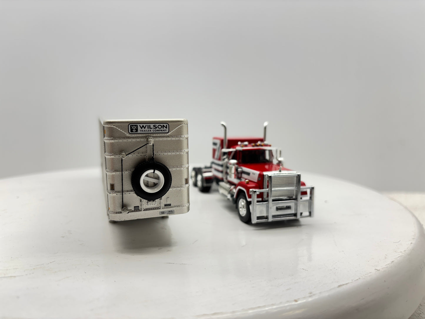 1/64 Mack Super-Liner Midroof