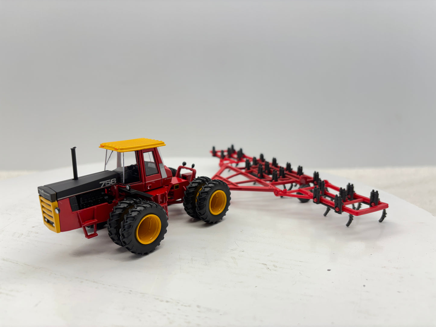 1/64 Versatile 756