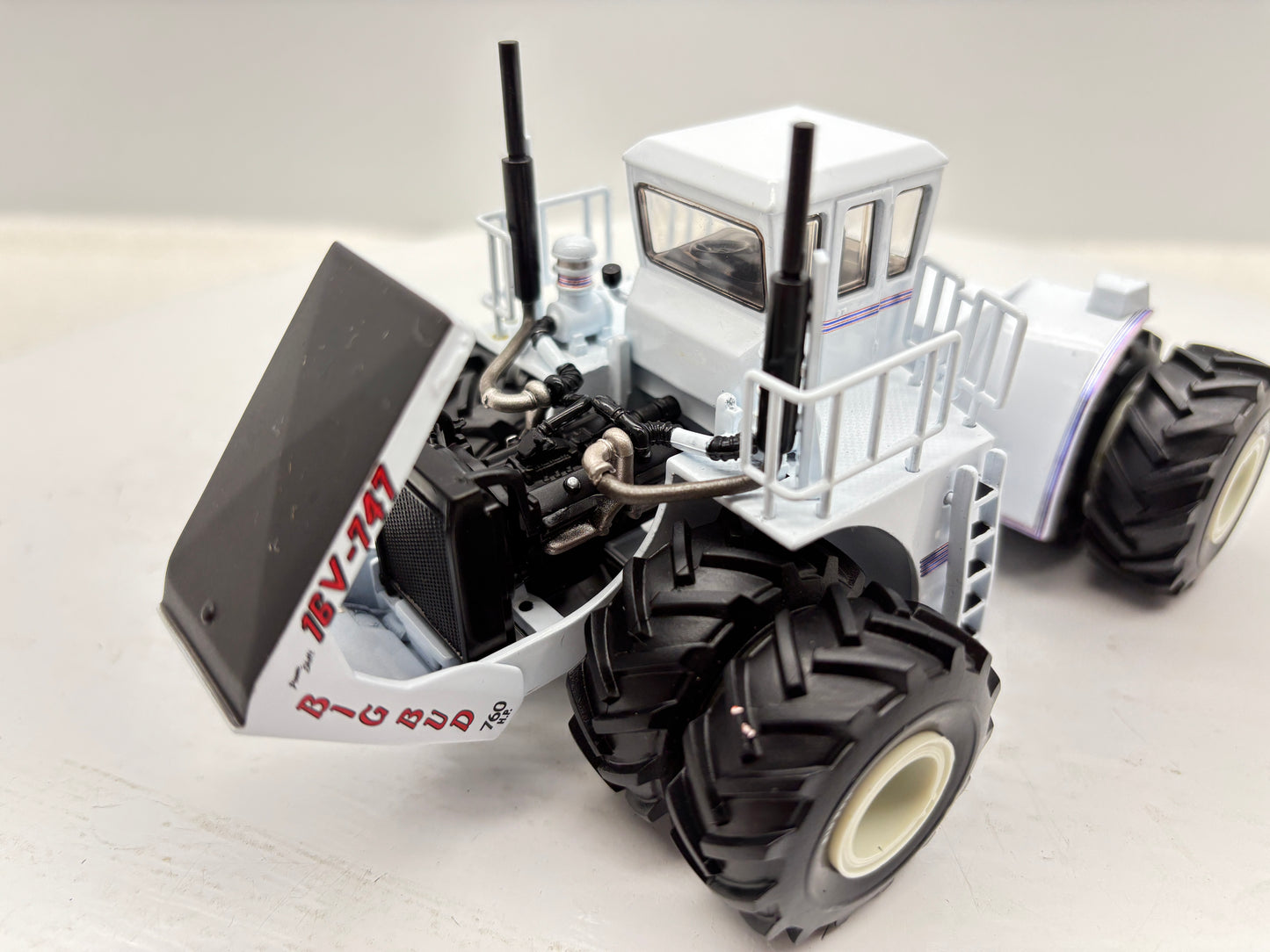 1/64 Big Bud 16V-747 760HP