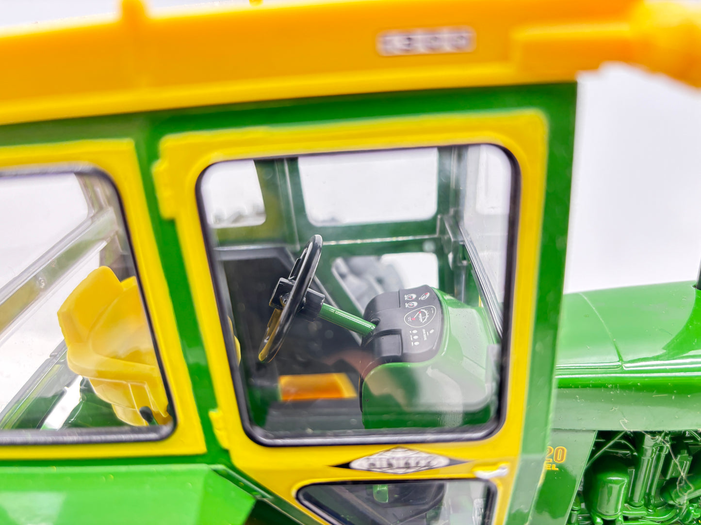 1/16 John Deere 4520 200th