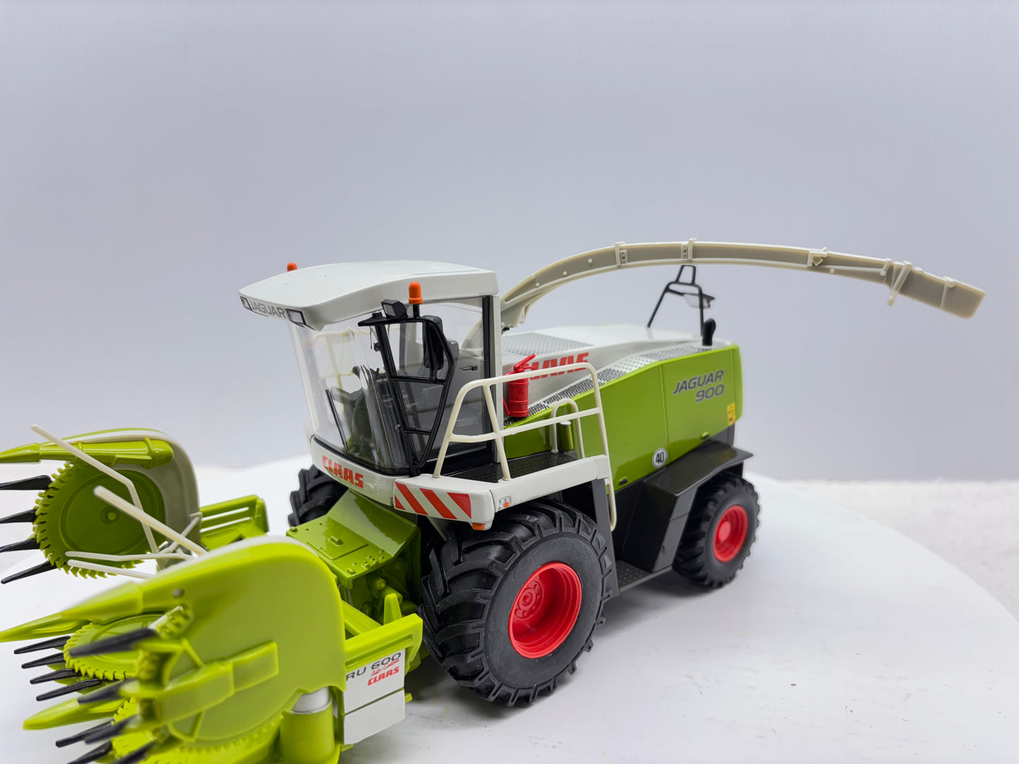 1/32 Claas Jaguar 900